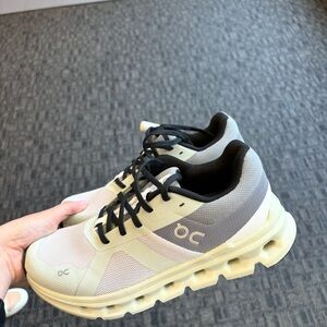 On Running Cloud Athletic Sneakers Green Gray Women’s Running Shoes